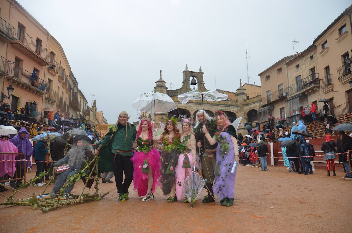 Disfraces y frenesí en el Sábado de Carnaval