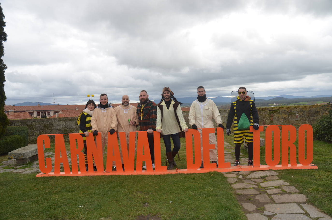 Disfraces y frenesí en el Sábado de Carnaval