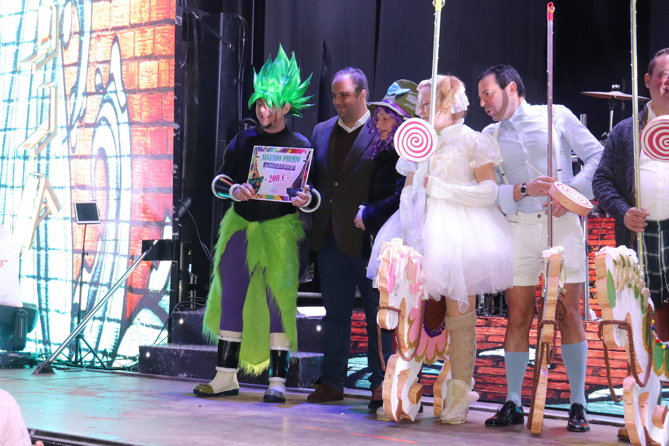 Guijuelo disfruta de una animada noche de Carnaval