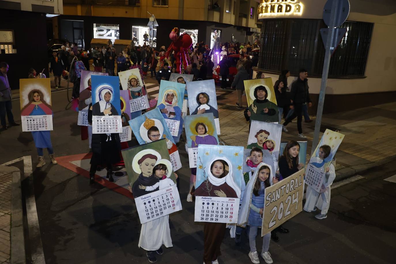 Los disfraces más rompedores del &#039;monstruoso&#039; y divertido Carnaval del Barrio del Oeste