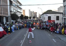 Imagen del espectáculo celebrado esta tarde en Guijuelo para animar el Carnaval para los pequeños escolares