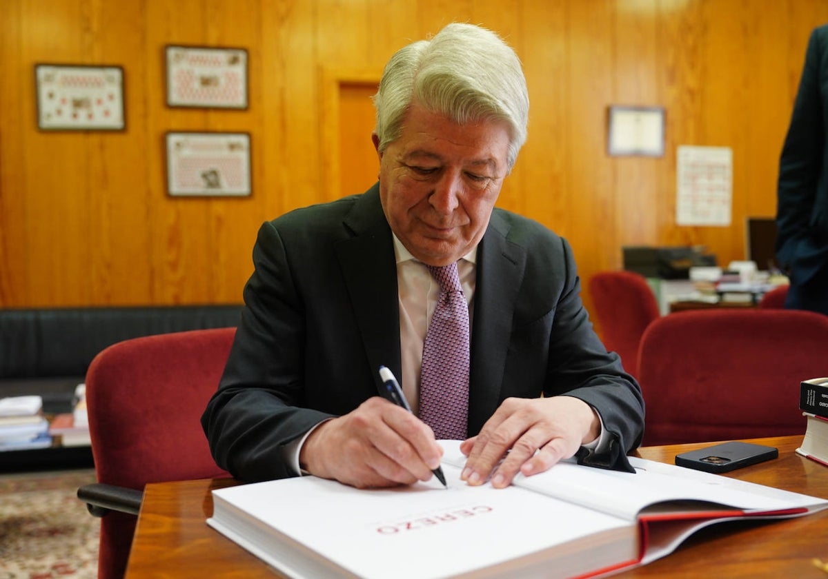 El productor de cine y presidente del Atlético de Madrid, Enrique Cerezo.