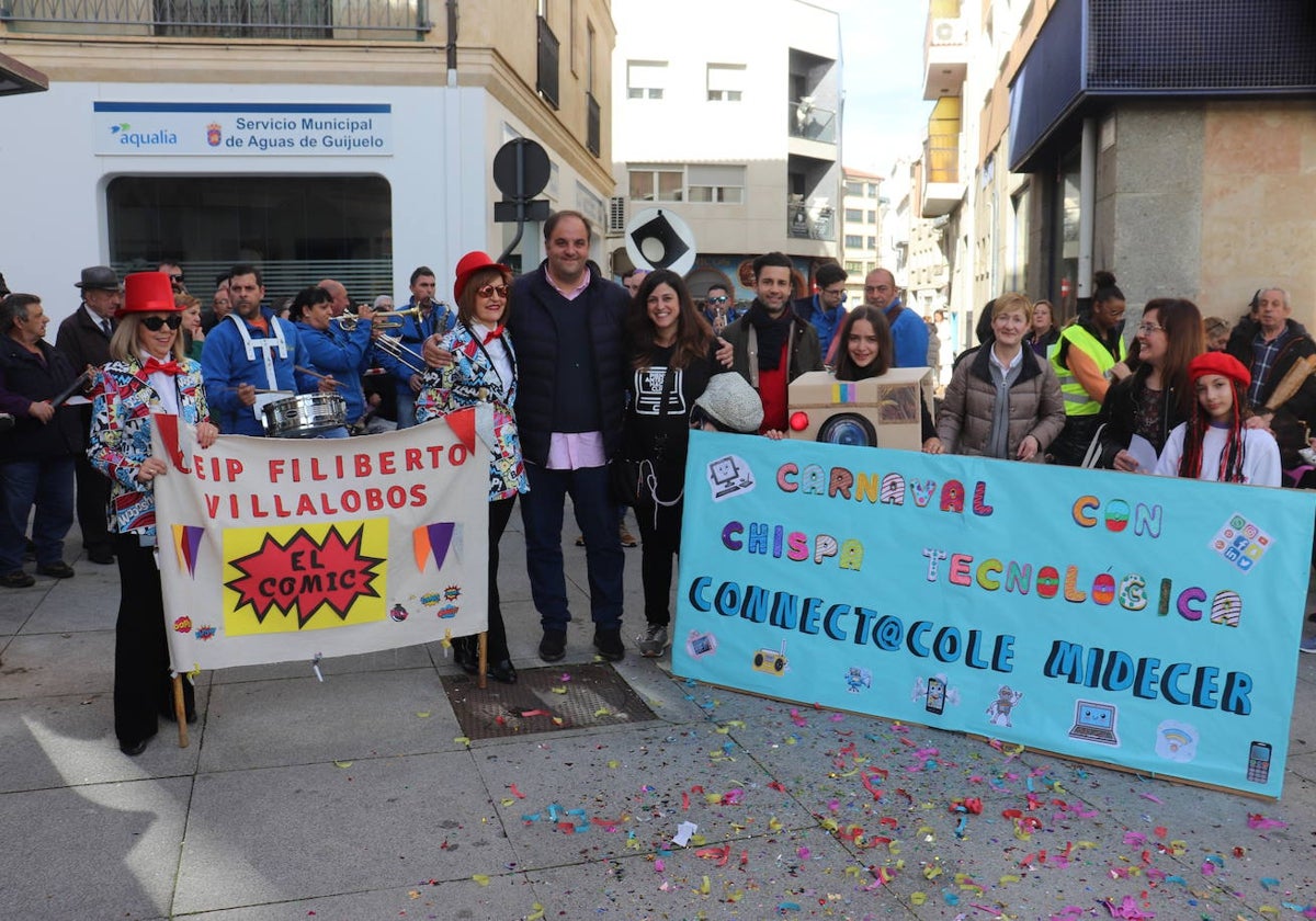 Guijuelo despide el Carnaval con el desfile escolar al ritmo de charanga