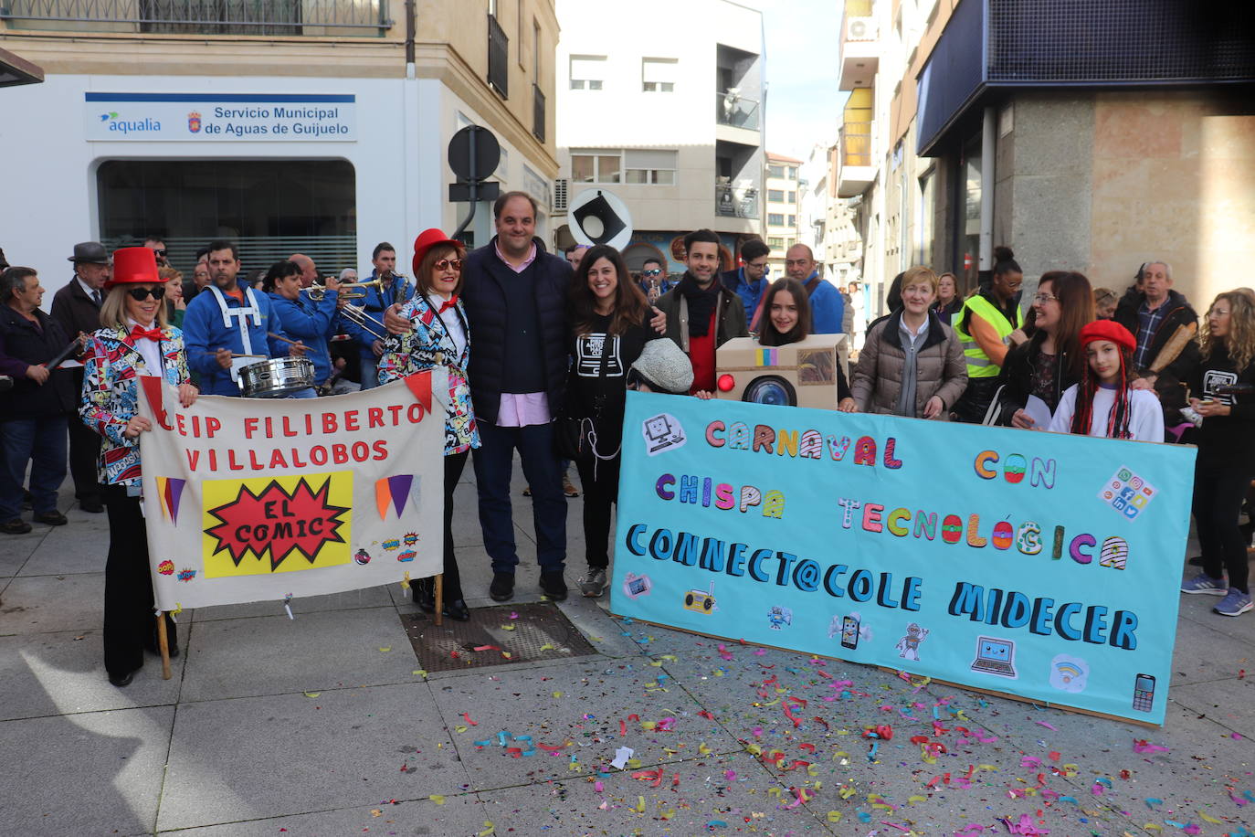 Guijuelo despide el Carnaval con el desfile escolar al ritmo de charanga