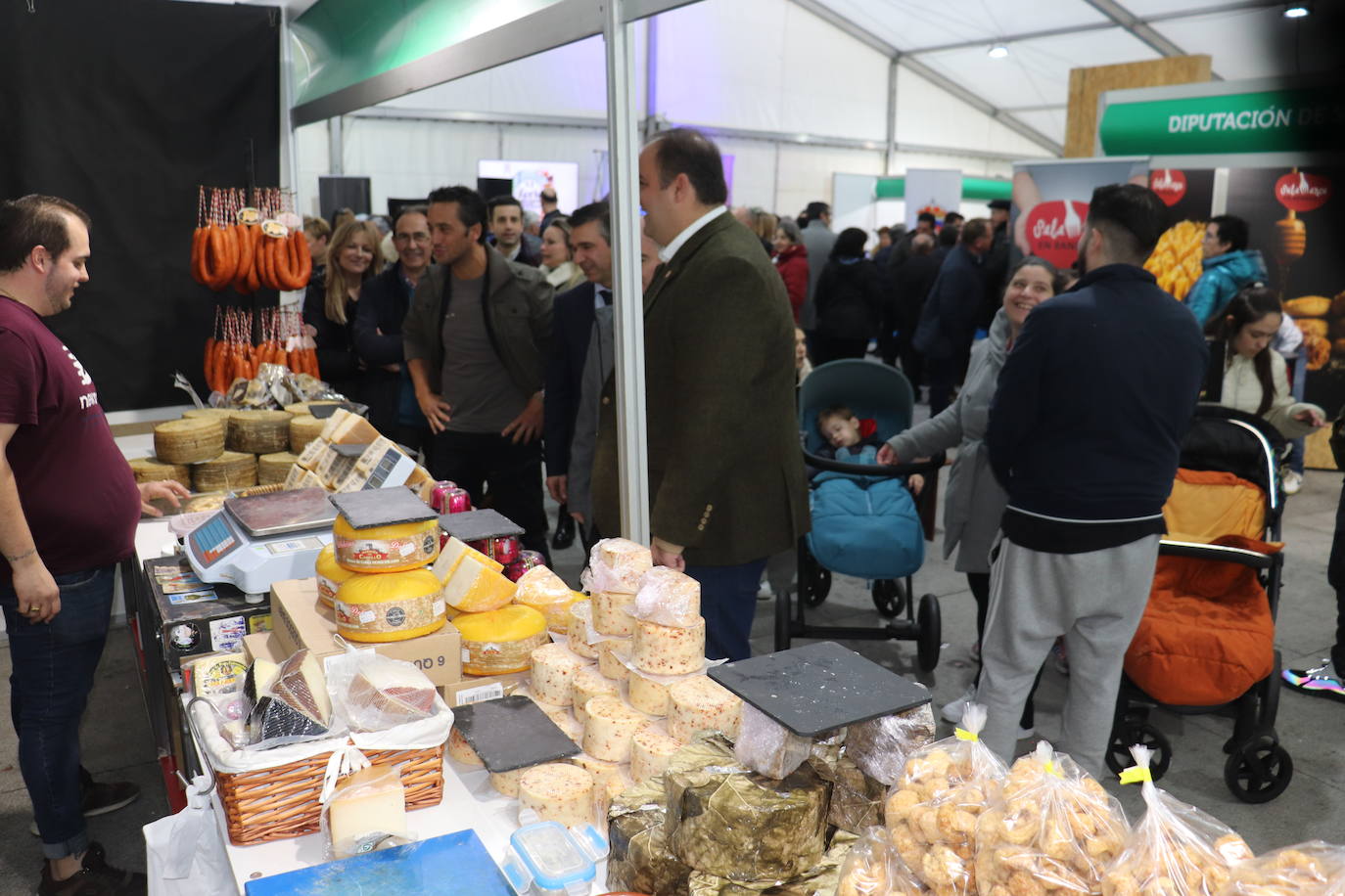 Guijuelo abre la sexta edición de su Feria Gastronómica