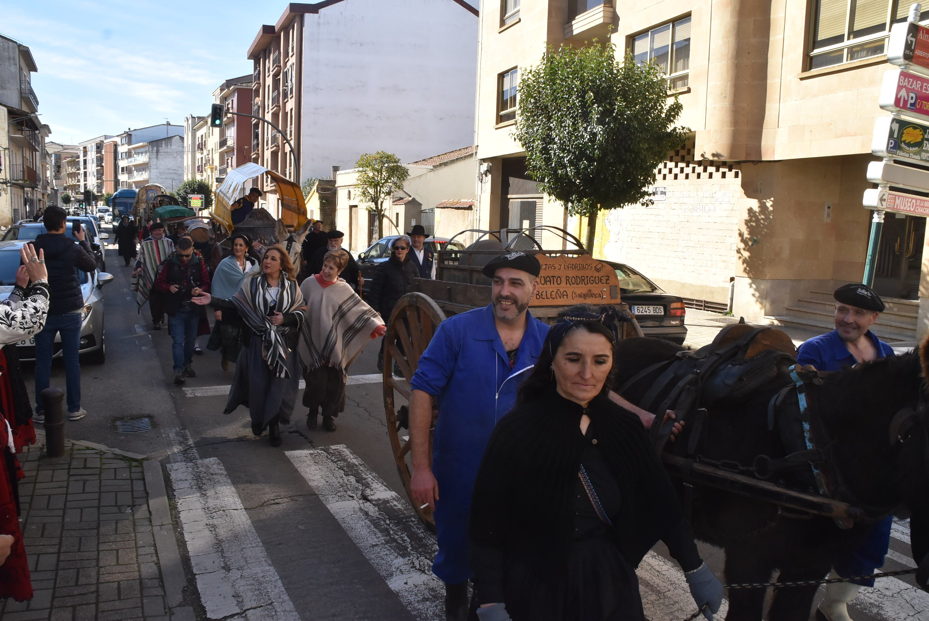 La matanza de Guijuelo rinde homenaje al sabor con numerosas caras conocidas