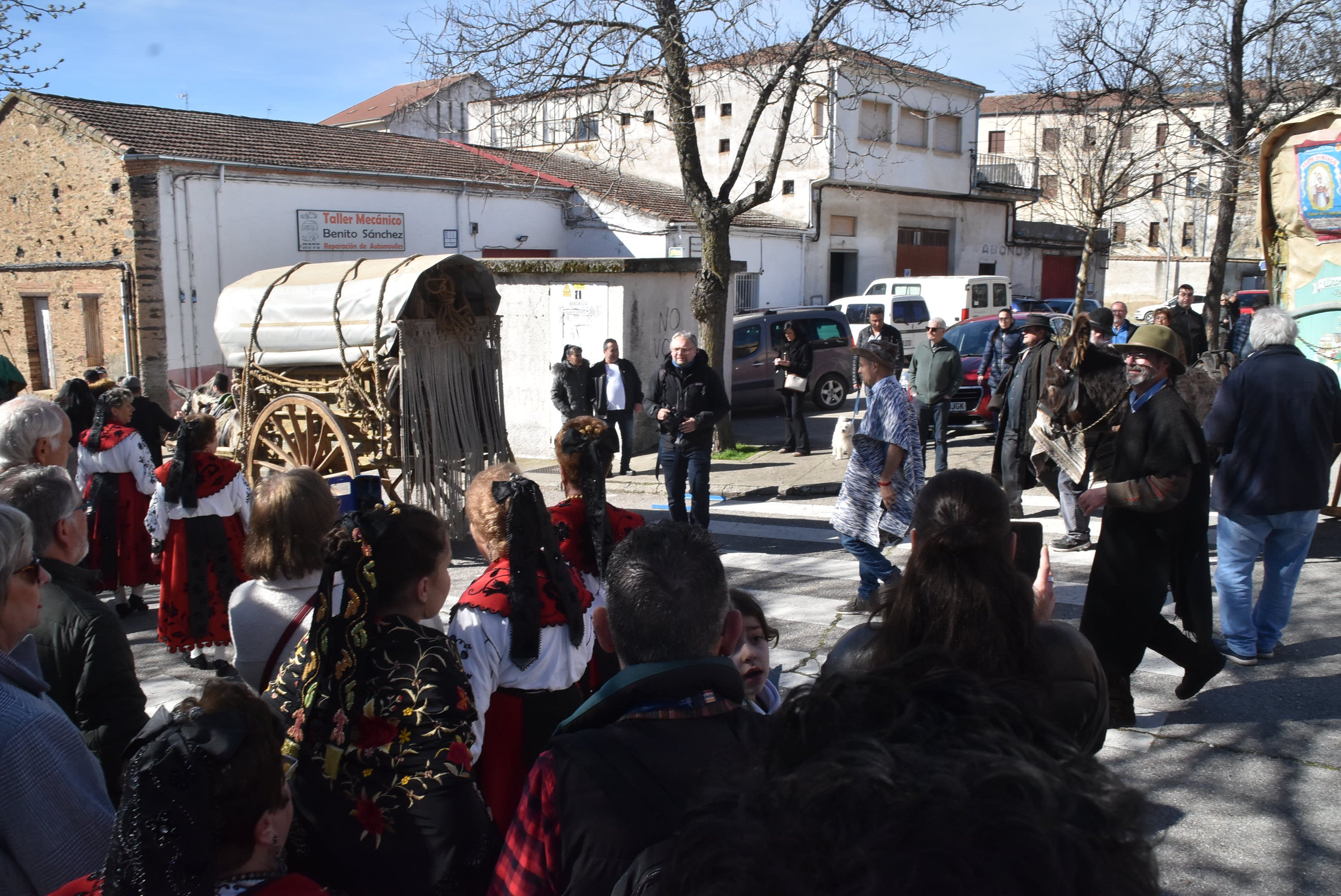 La matanza de Guijuelo rinde homenaje al sabor con numerosas caras conocidas