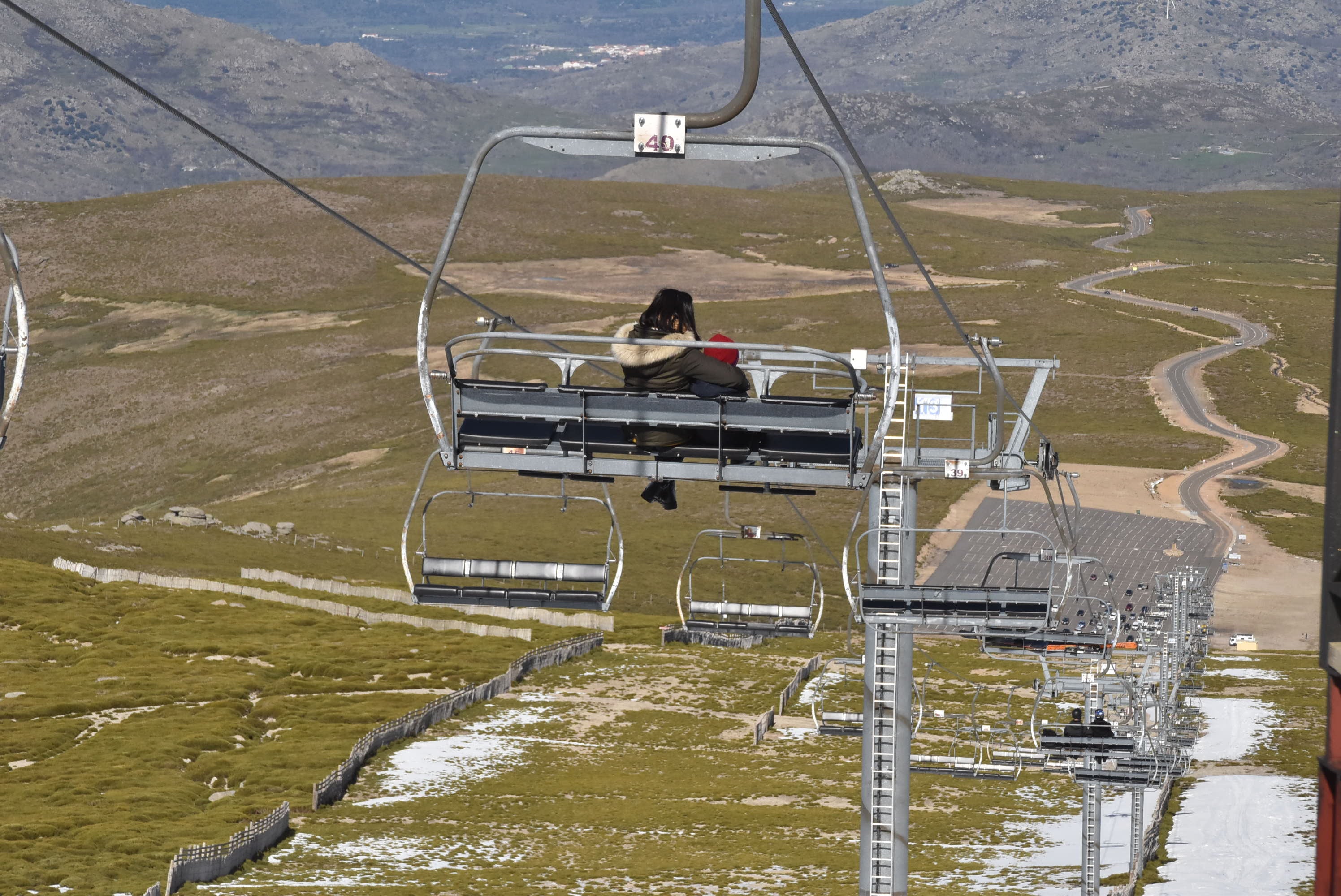 La Covatilla aprovecha el tirón turístico del telesilla y abre una pista para el esquí en la cota alta