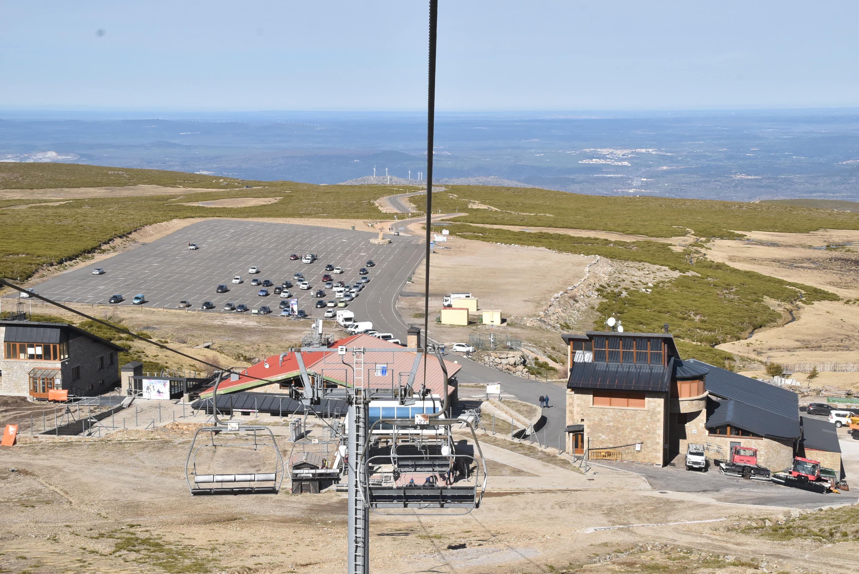 La Covatilla aprovecha el tirón turístico del telesilla y abre una pista para el esquí en la cota alta