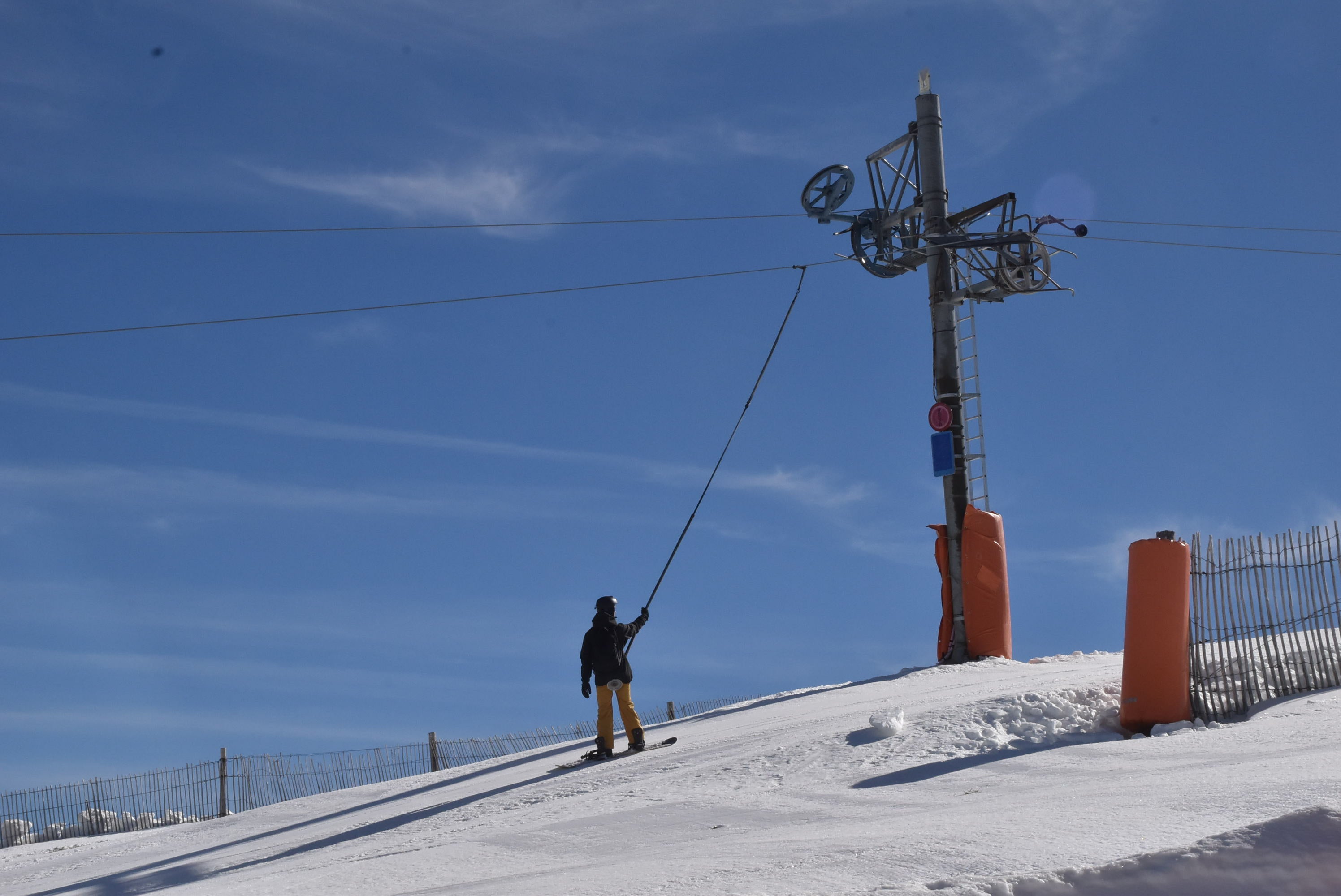 La Covatilla aprovecha el tirón turístico del telesilla y abre una pista para el esquí en la cota alta