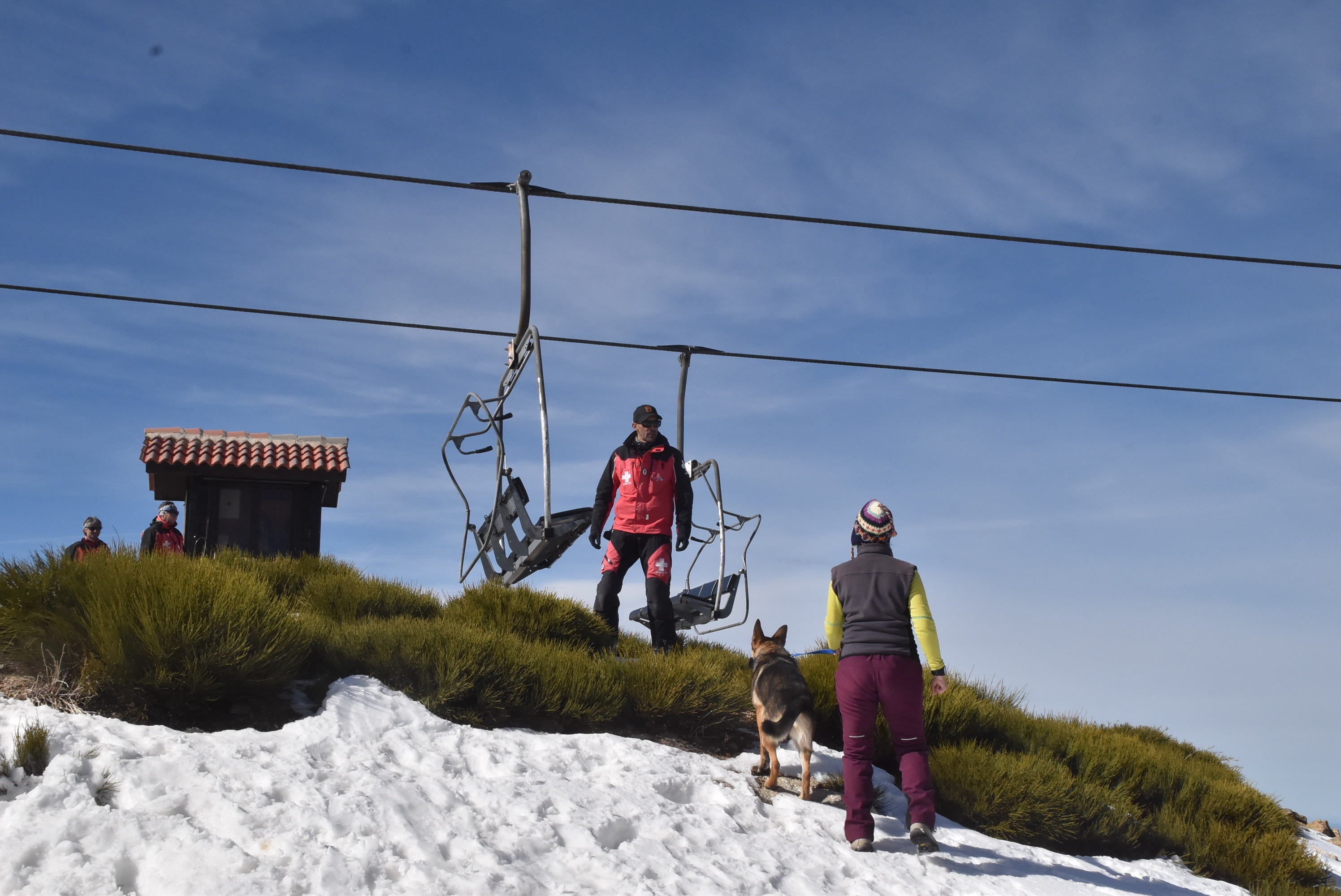 La Covatilla aprovecha el tirón turístico del telesilla y abre una pista para el esquí en la cota alta