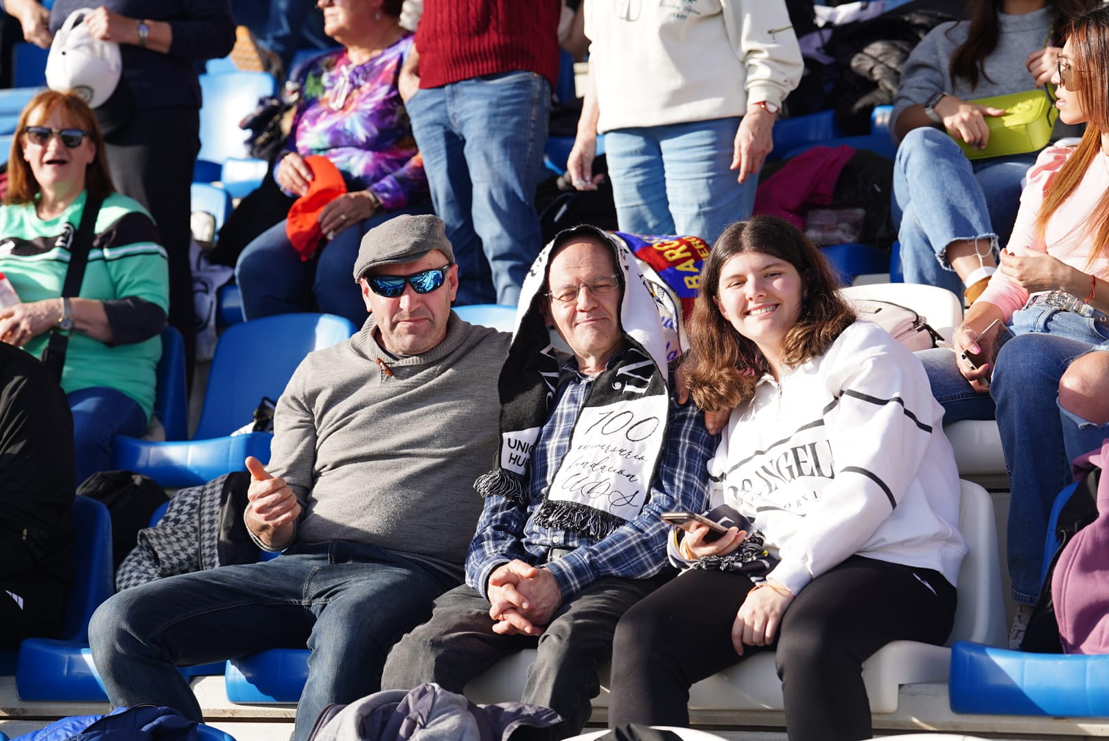 Búscate en la grada del Reina Sofía en el partido de Unionistas contra el Fuenlabrada