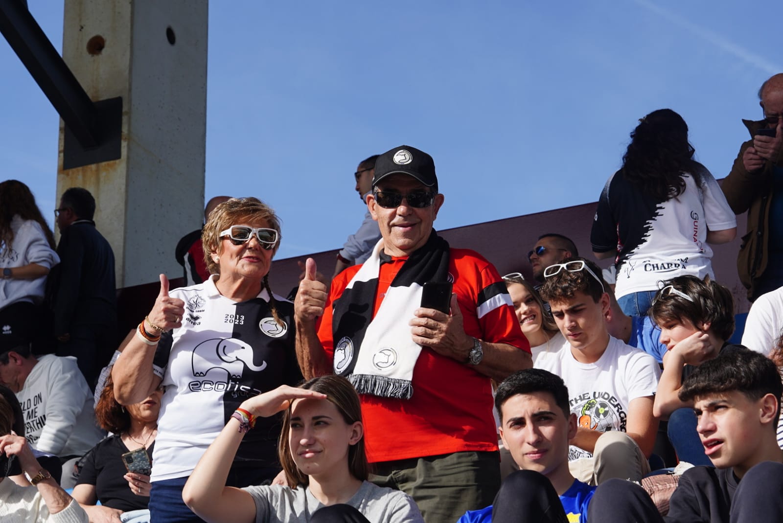 Búscate en la grada del Reina Sofía en el partido de Unionistas contra el Fuenlabrada