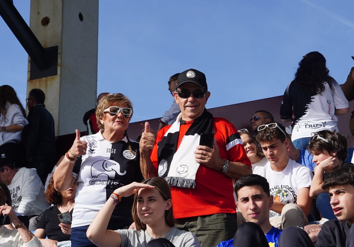 Búscate en la grada del Reina Sofía en el partido de Unionistas contra el Fuenlabrada