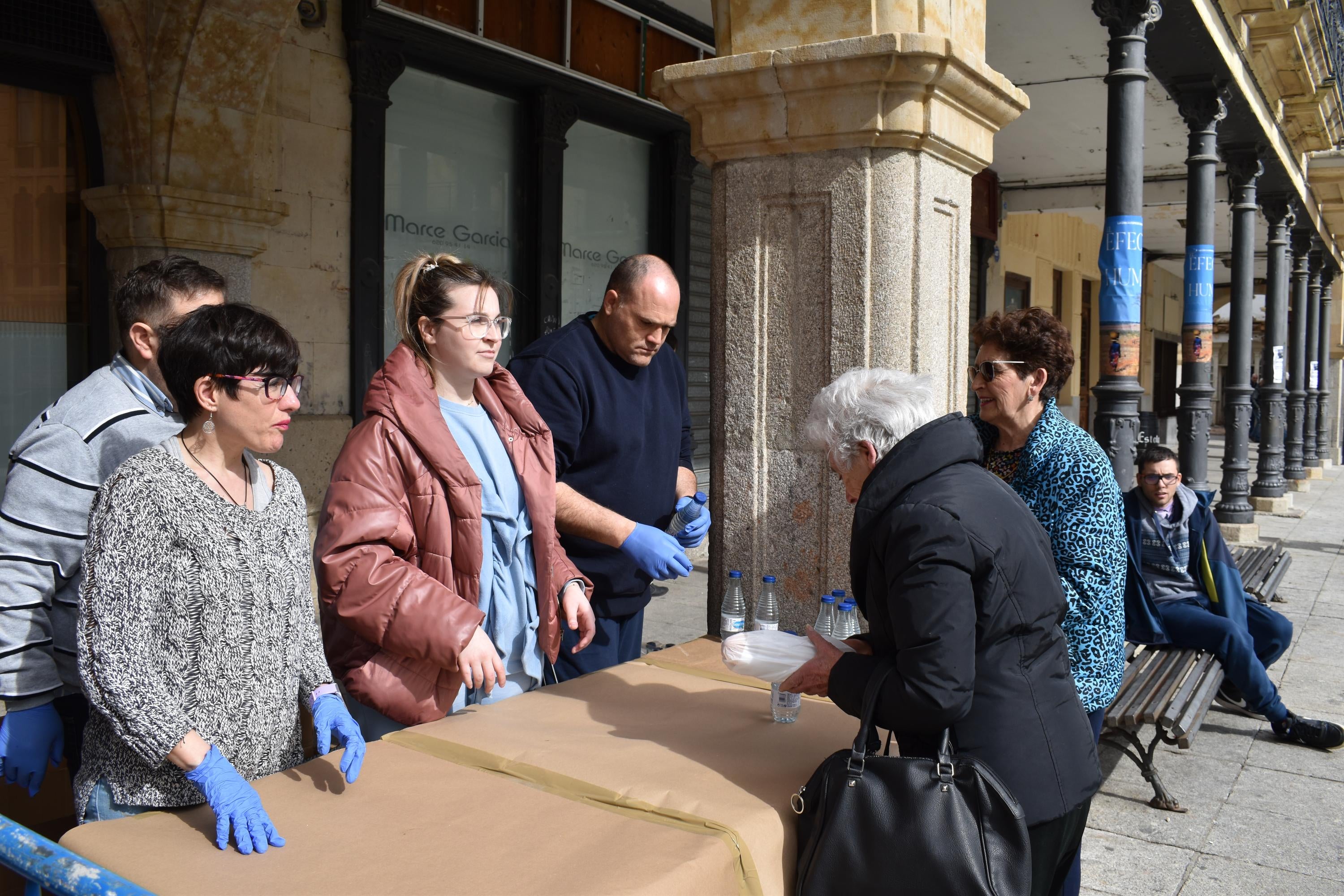 Insólita &#039;Operación Bocata&#039; en Alba de Tormes sin escolares