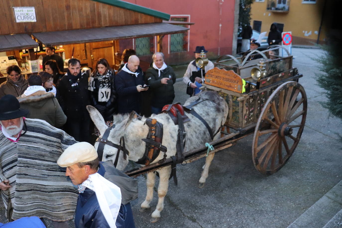 Guijuelo disfruta de su matanza nocturna