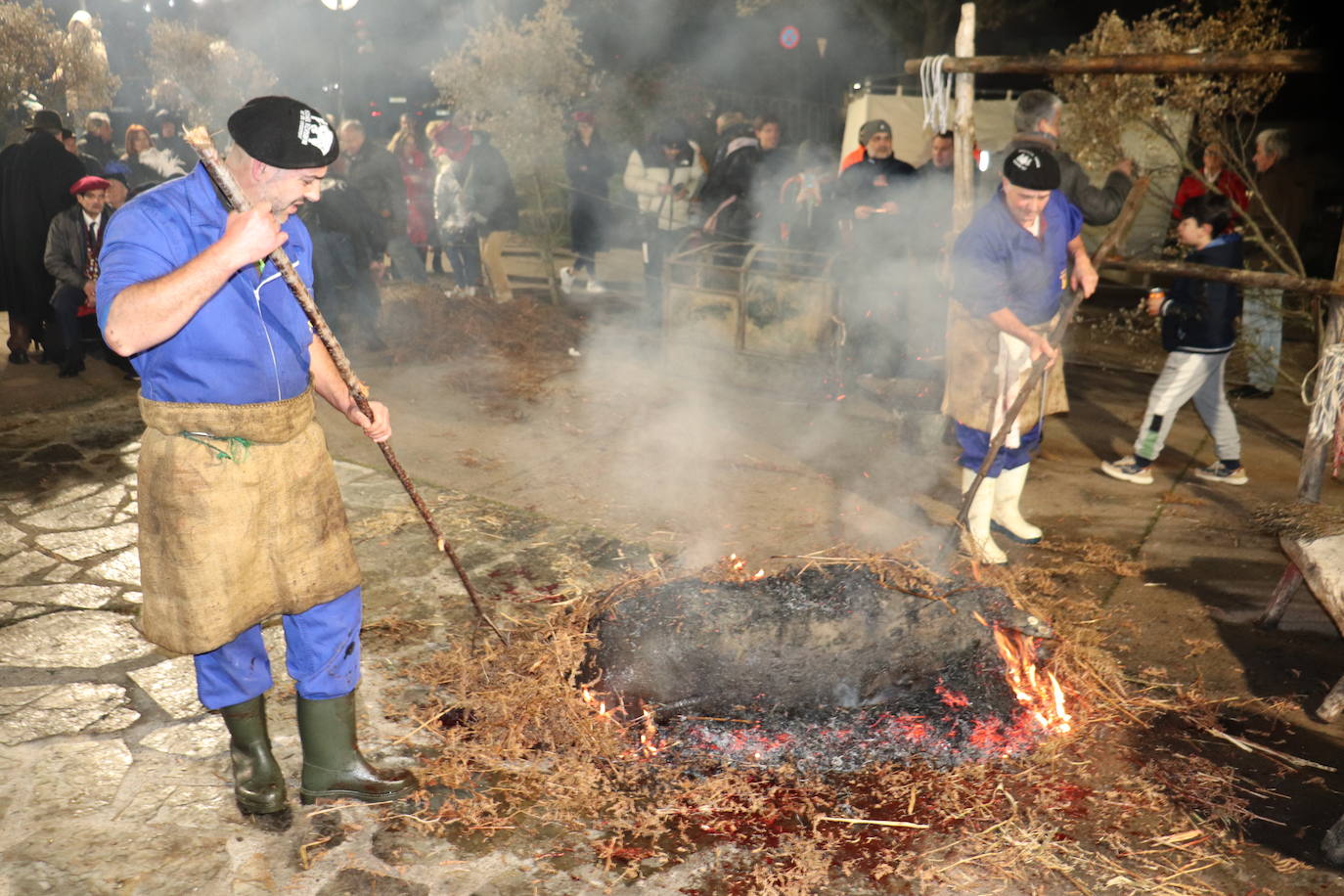 Guijuelo disfruta de su matanza nocturna