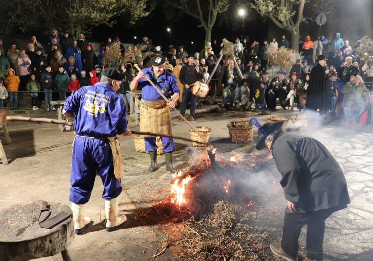 Guijuelo disfruta de su matanza nocturna