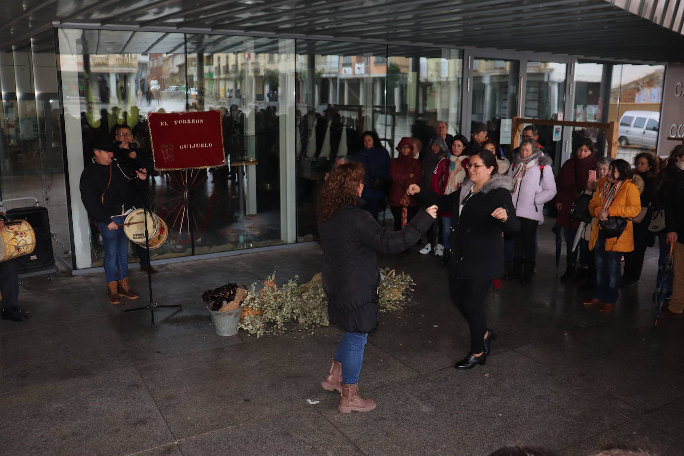 &quot;Cochino matado, invierno solucionado&quot;, Guijuelo despide su matanza típica 2024