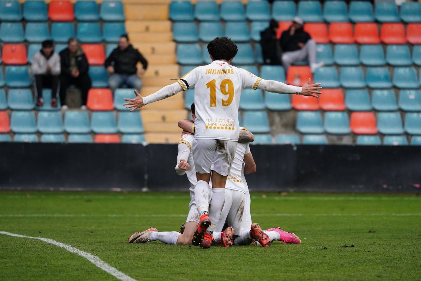 Las mejores imágenes de la victoria del Salamanca UDS frente al Atlético Bembibre