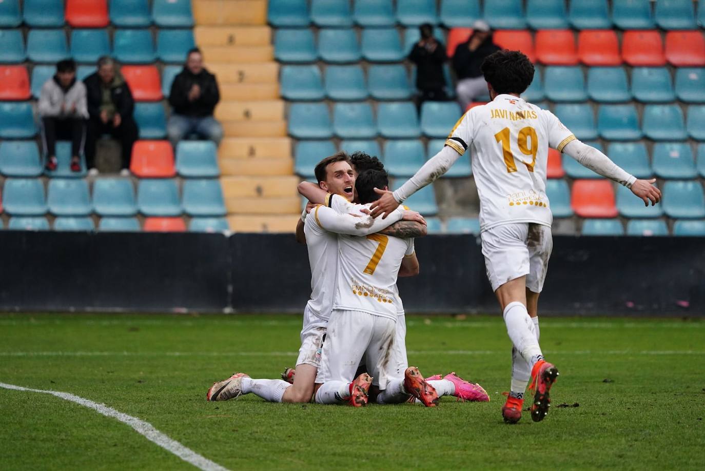 Las mejores imágenes de la victoria del Salamanca UDS frente al Atlético Bembibre