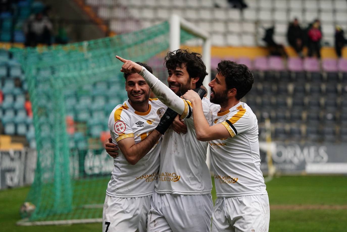 Las mejores imágenes de la victoria del Salamanca UDS frente al Atlético Bembibre