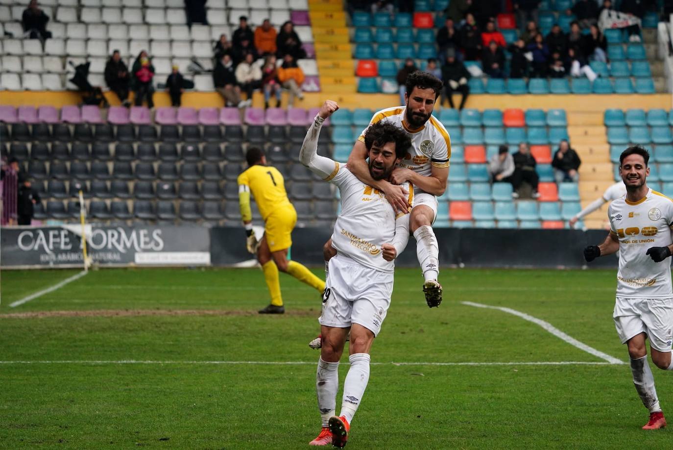 Las mejores imágenes de la victoria del Salamanca UDS frente al Atlético Bembibre