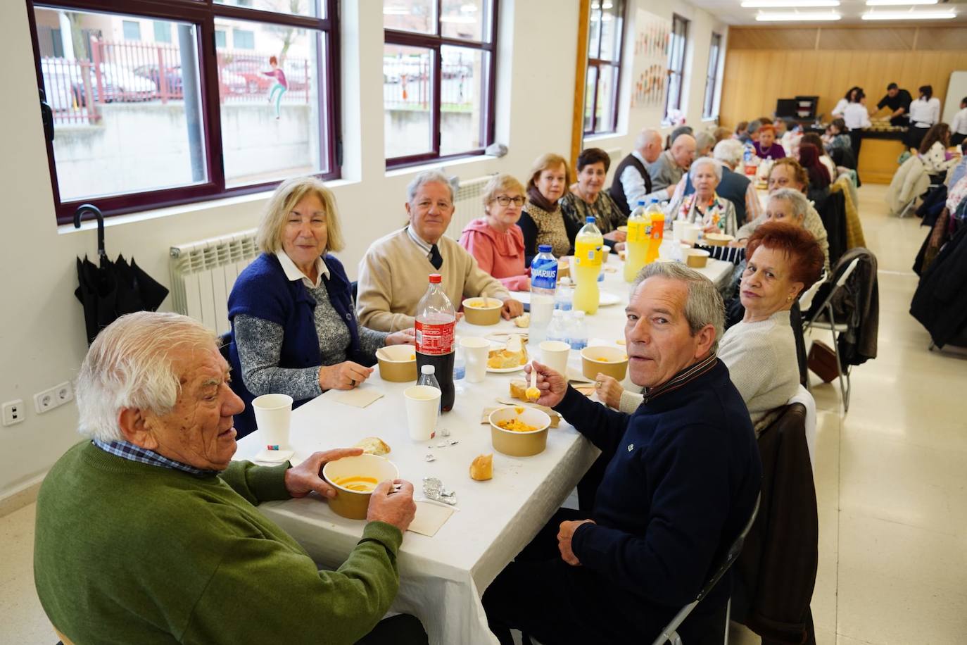 Platos típicos en Puente Ladrillo por la Semana Solidaria