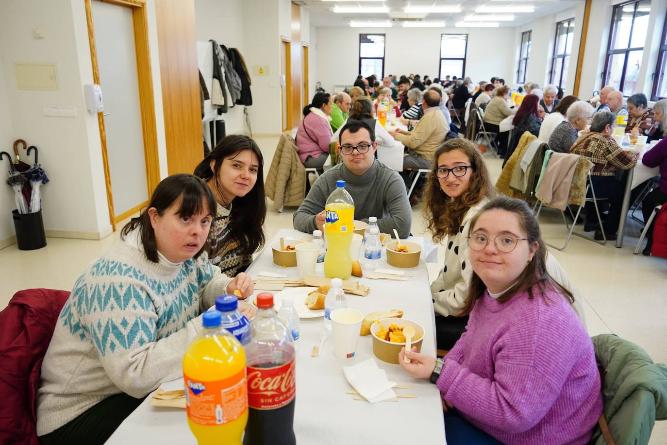 Platos típicos en Puente Ladrillo por la Semana Solidaria