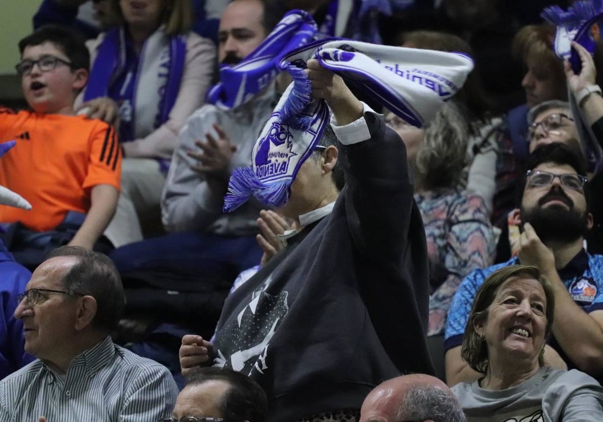 Lleno absoluto en Würzburg: búscate en la grada en el partido contra el Fenerbahce