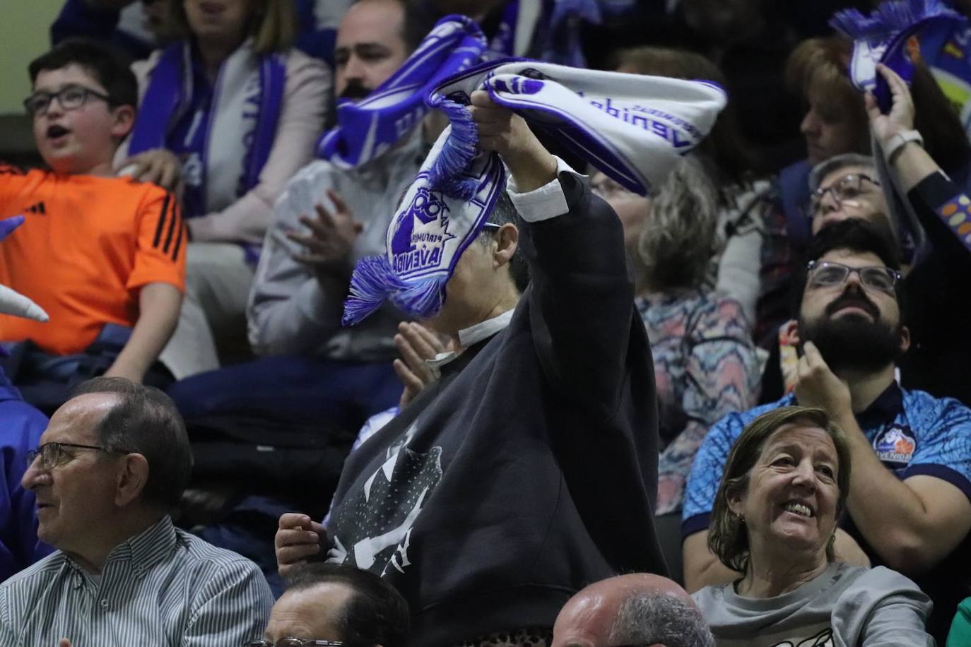 Lleno absoluto en Würzburg: búscate en la grada en el partido contra el Fenerbahce