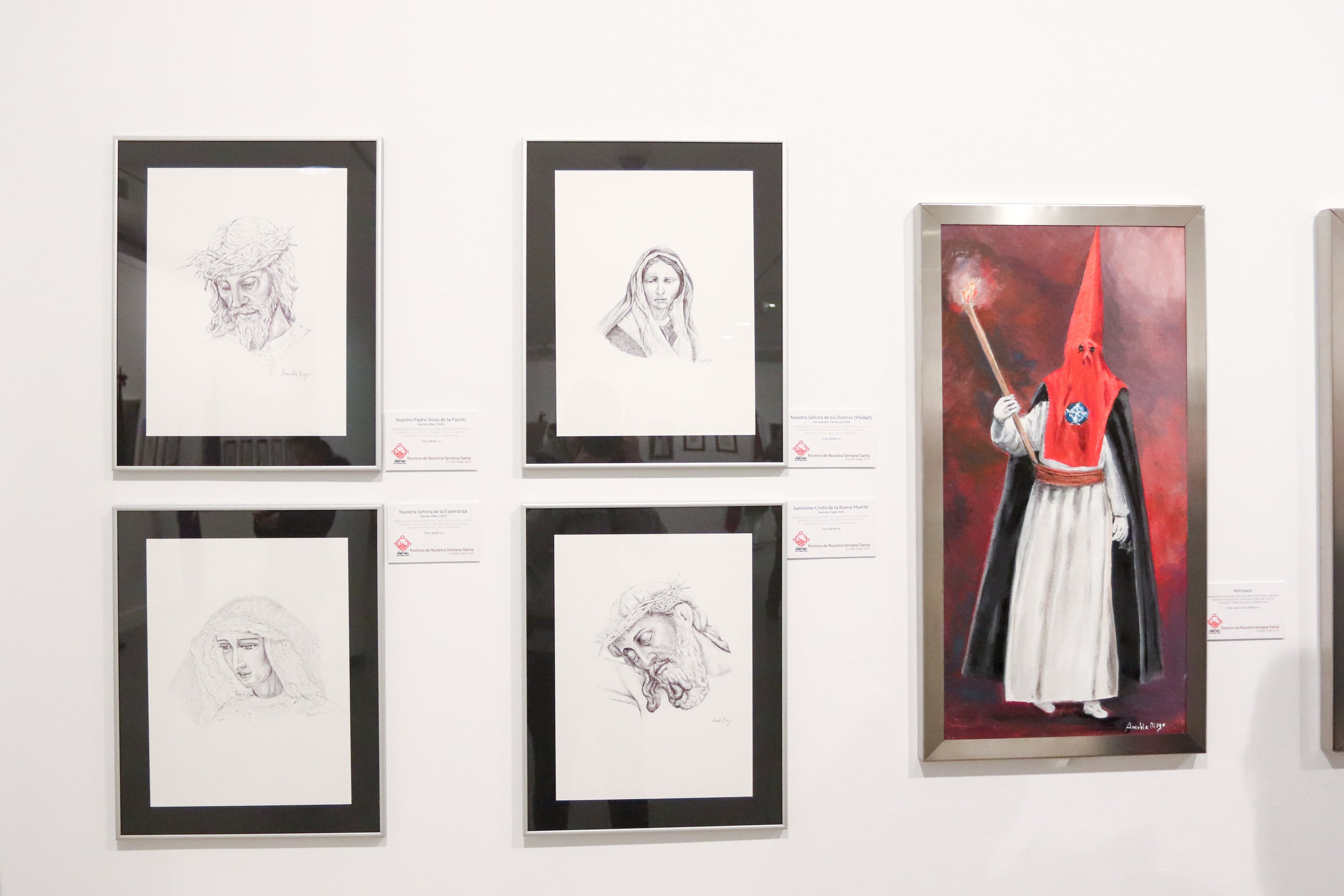 La Pasión salmantina reluce en el Palacio de Congresos con una muestra de Amable Diego