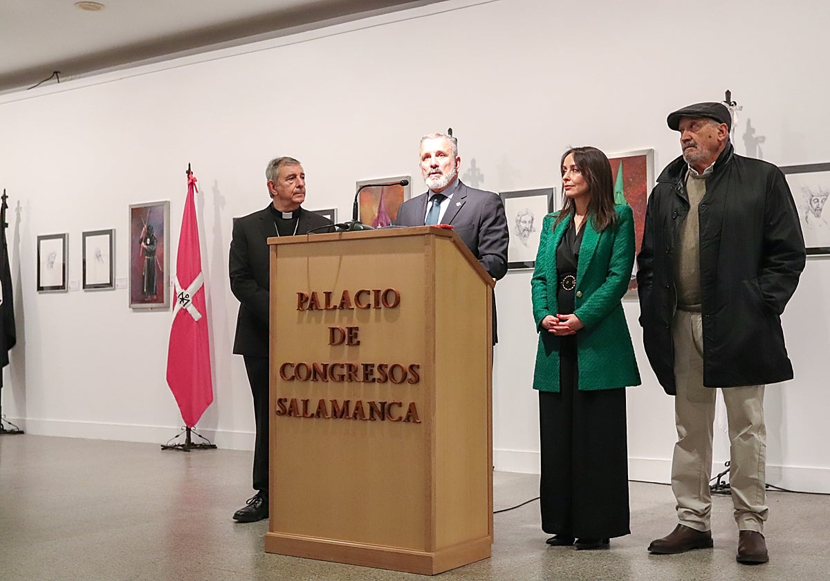 La Pasión salmantina reluce en el Palacio de Congresos con una muestra de Amable Diego