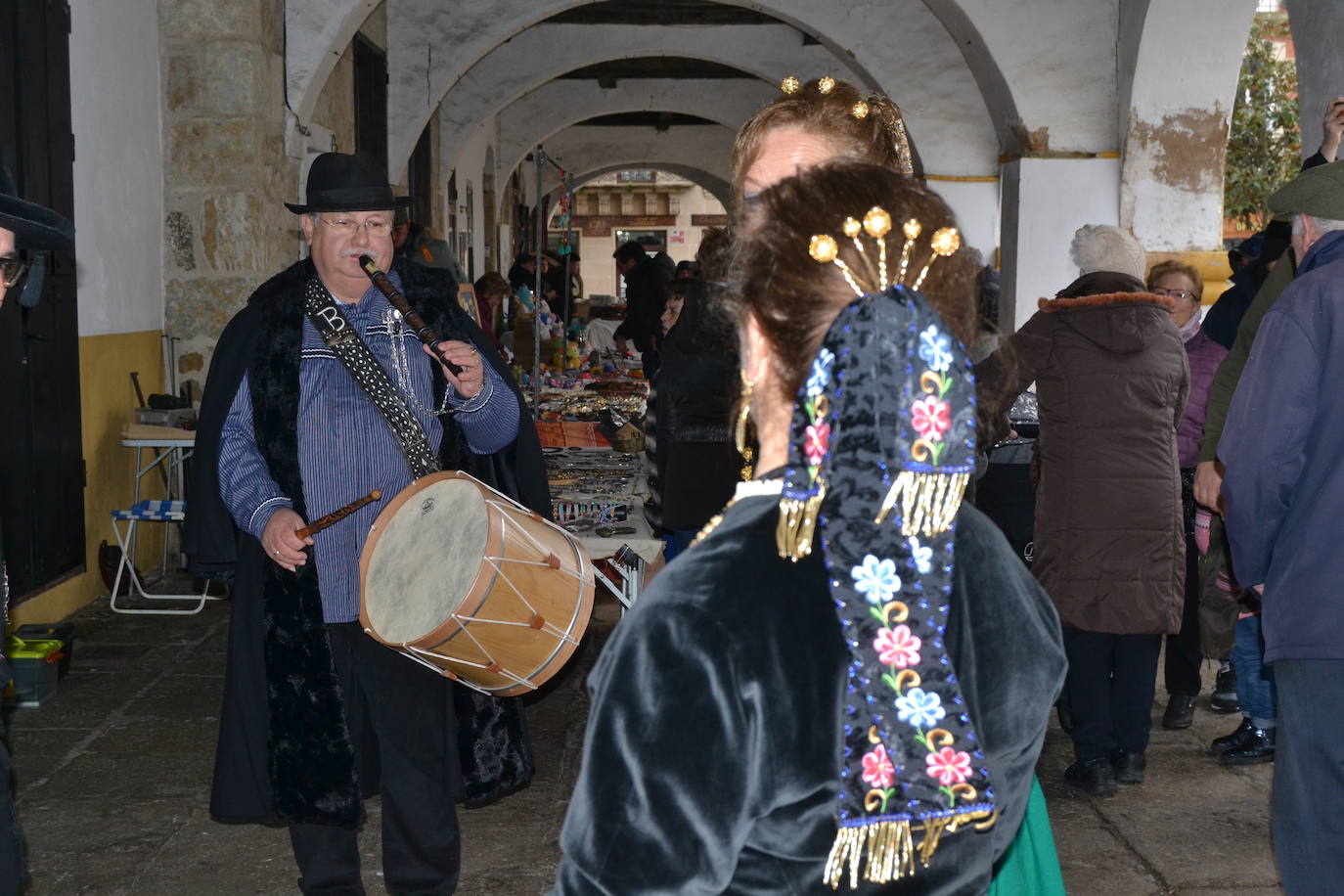 La tradición y el buen comer no faltan en la Feria de Botijeros de Ciudad Rodrigo