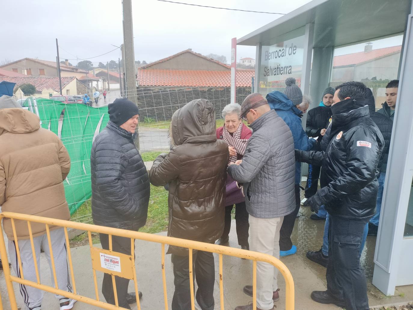 Berrocal de Salvatierra disfruta de su matanza contra viento y marea