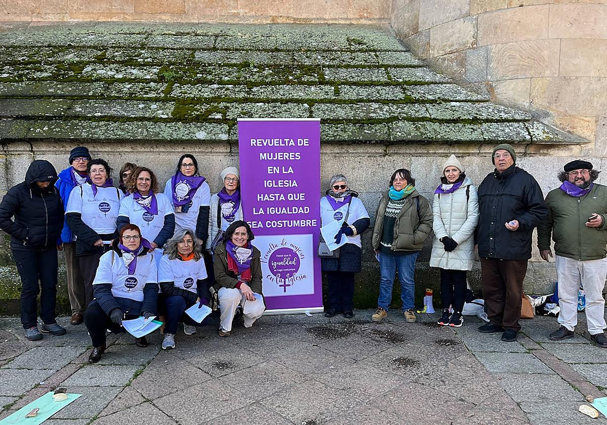 El acto reivindicativo del movimiento 'Revuelta' en Salamanca.