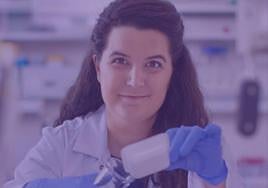 Cristina Bajo es bióloga e investigadora.