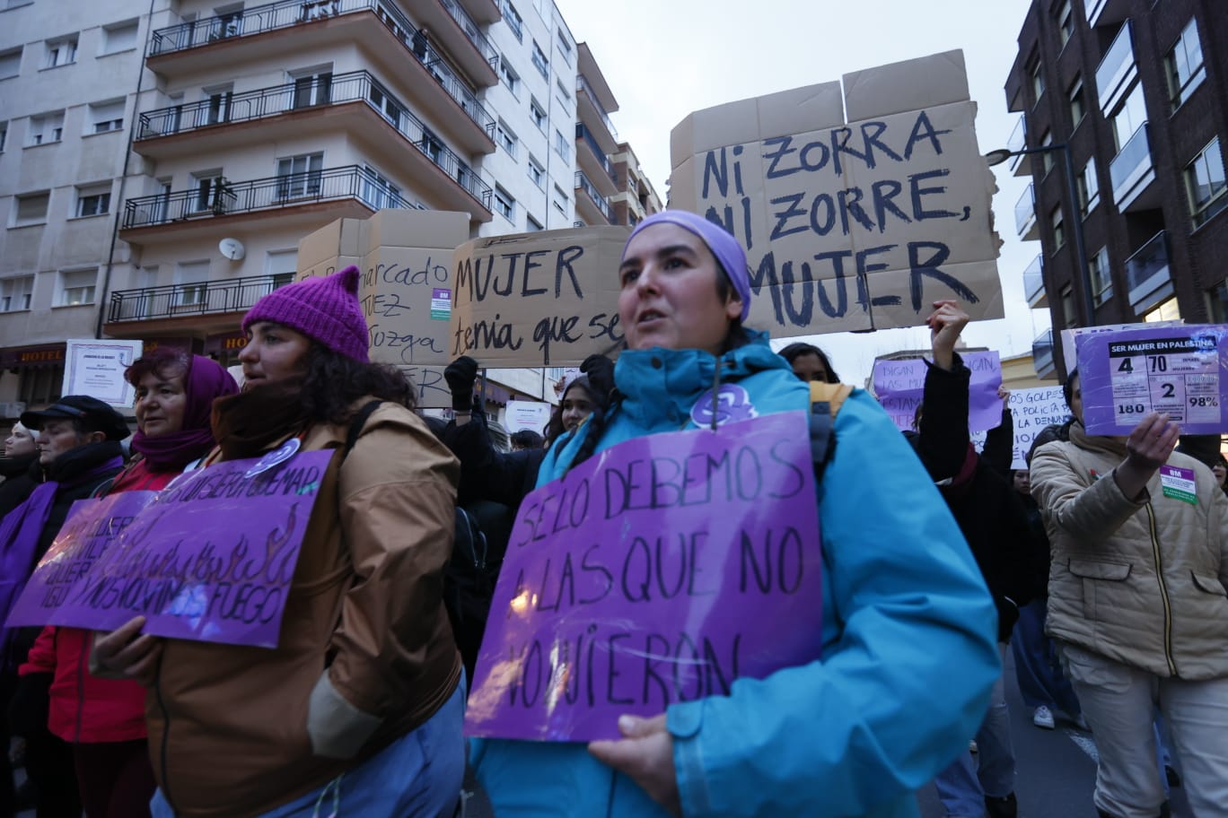 2.000 personas reivindican el Día Internacional de la Mujer en Salamanca