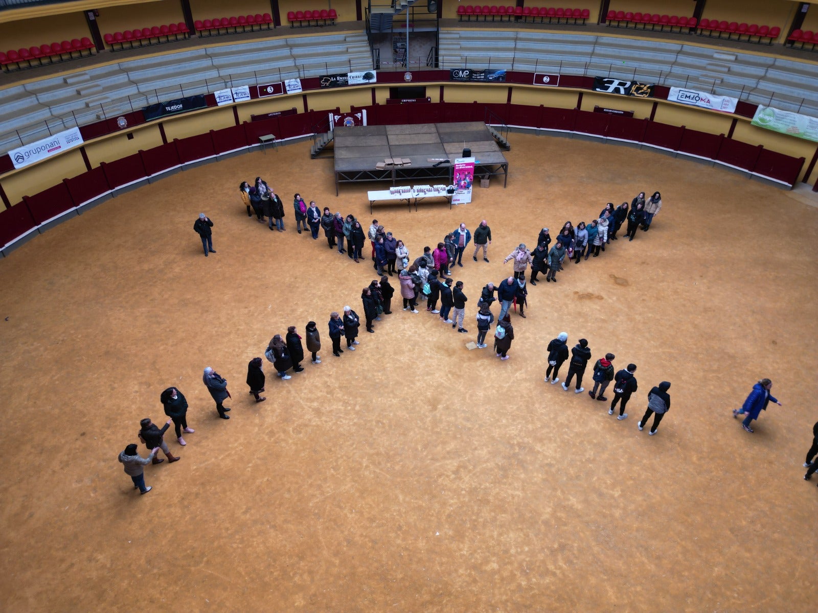 Alba homenajea a cuatro féminas por su trayectoria laboral