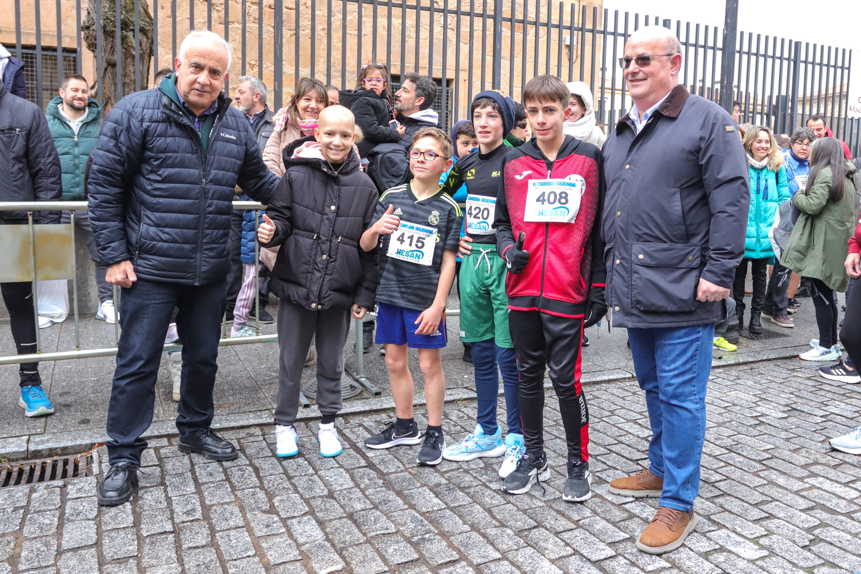 Yanis Sánchez y Lucía Corral vencen en la III Carrera Solidaria del Maestro Ávila