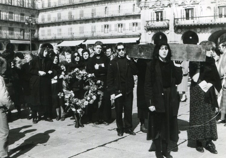 Protestas del barrio de Pizarrales exigiendo mejoras en el año 1988.