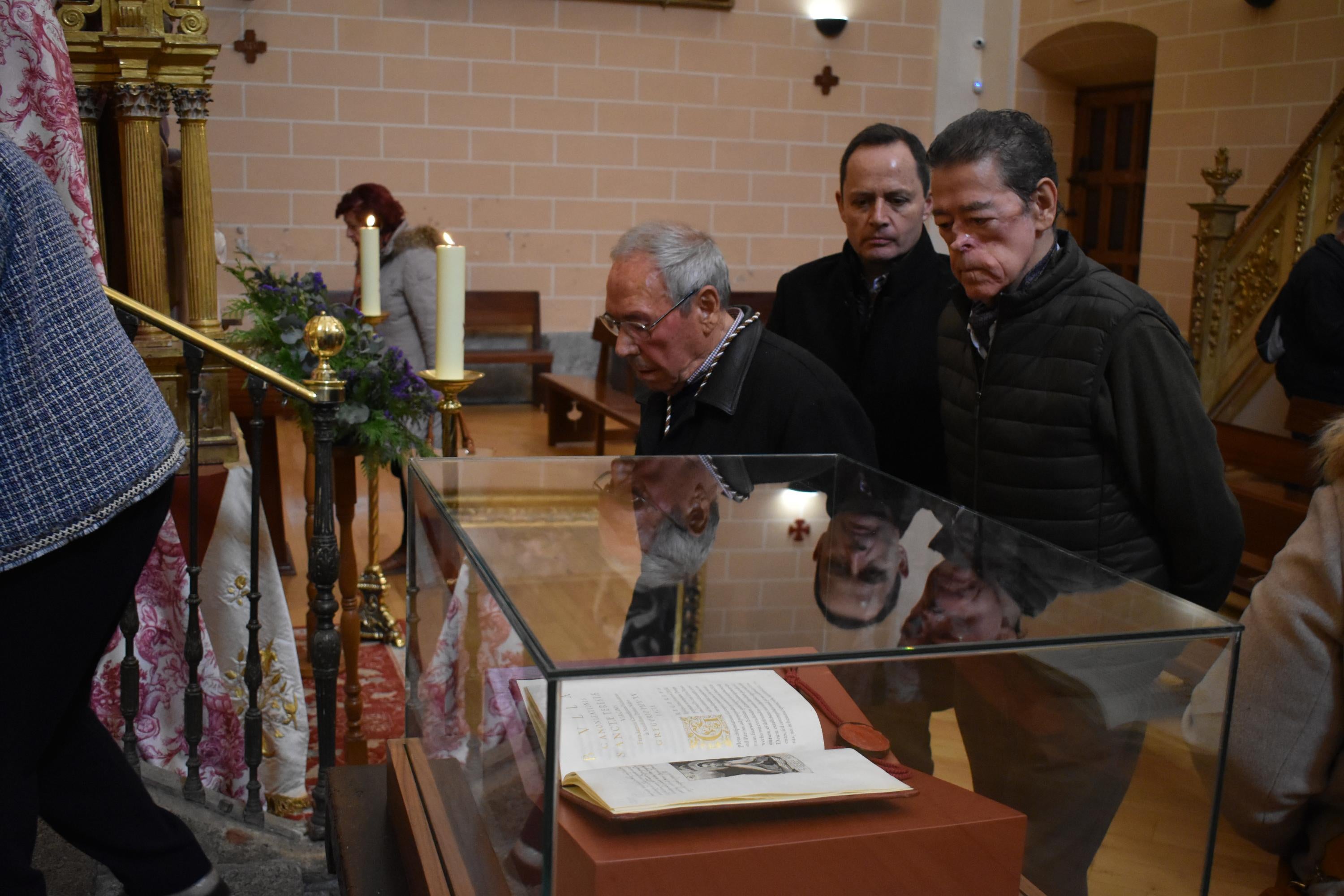 Alba celebra el 402 aniversario de la Canonización de Santa Teresa con el nombramiento de la Familia Teresiana del Año