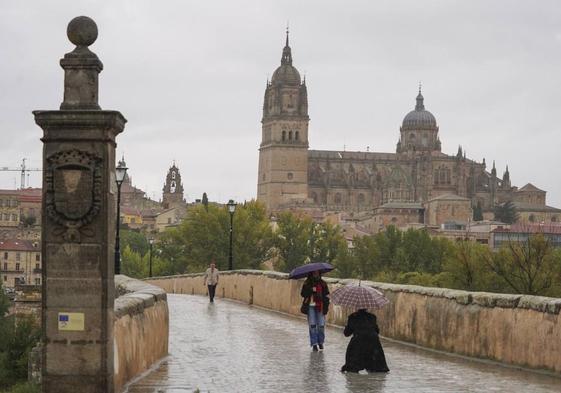 Día nublado y lluvioso en Salamanca