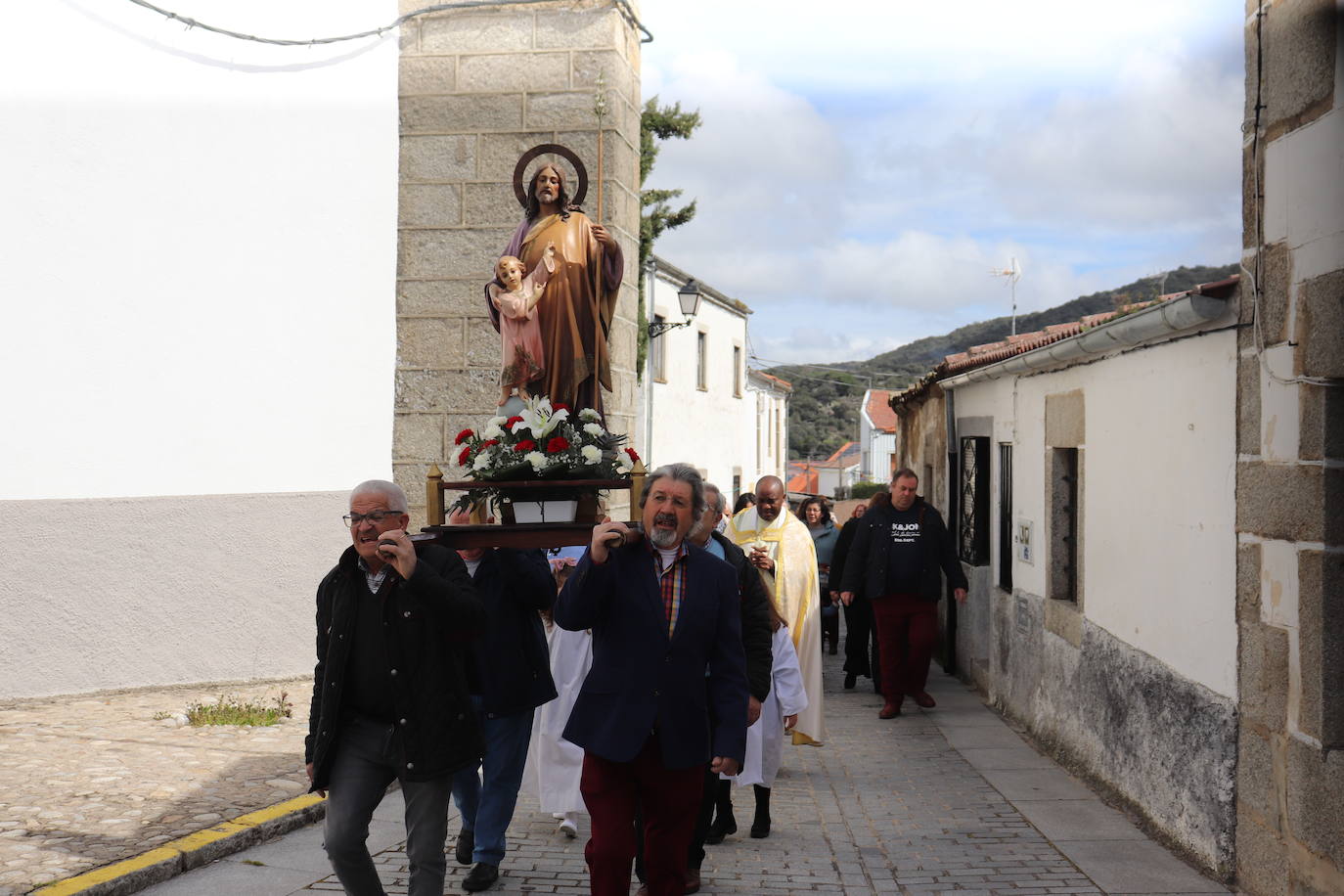 Ledrada celebra la festividad de San José, patrón de su residencia