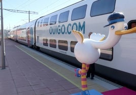 Un tren de Ouigo, en la estación de Valladolid.