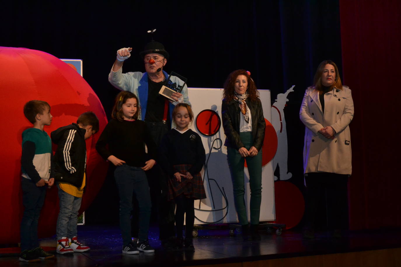 Marcel Gros recibe el premio del público como mejor espectáculo infantil de la pasada Feria de Ciudad Rodrigo