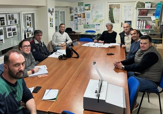 Imagen tomada en la asamblea celebrada entre los municipios pertenecientes a VIFEPLA.