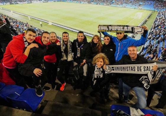 Aficionados de Unionistas en la última visita a Riazor.