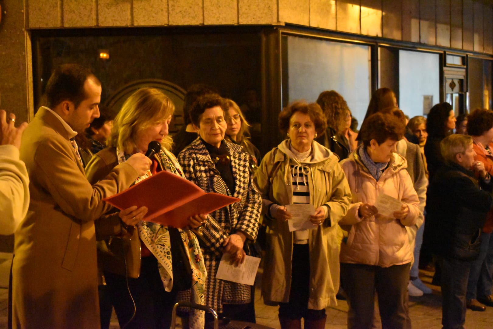 La Dolorosa da paso a la Pasión en Alba de Tormes