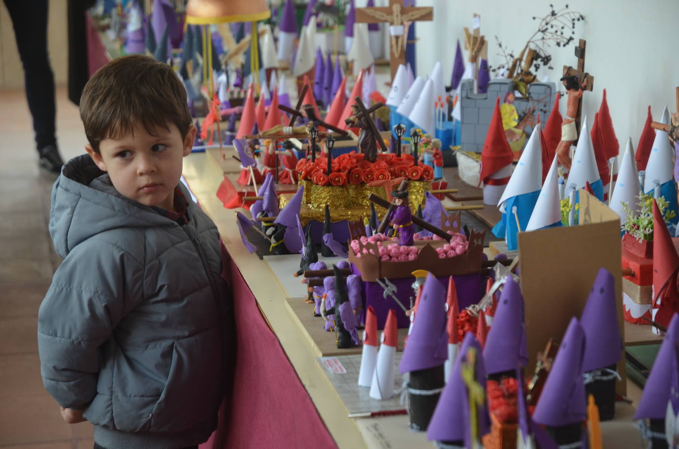 Alumnos de Religión del colegio Miróbriga recogen en maquetas todos los pasos de la Semana Santa